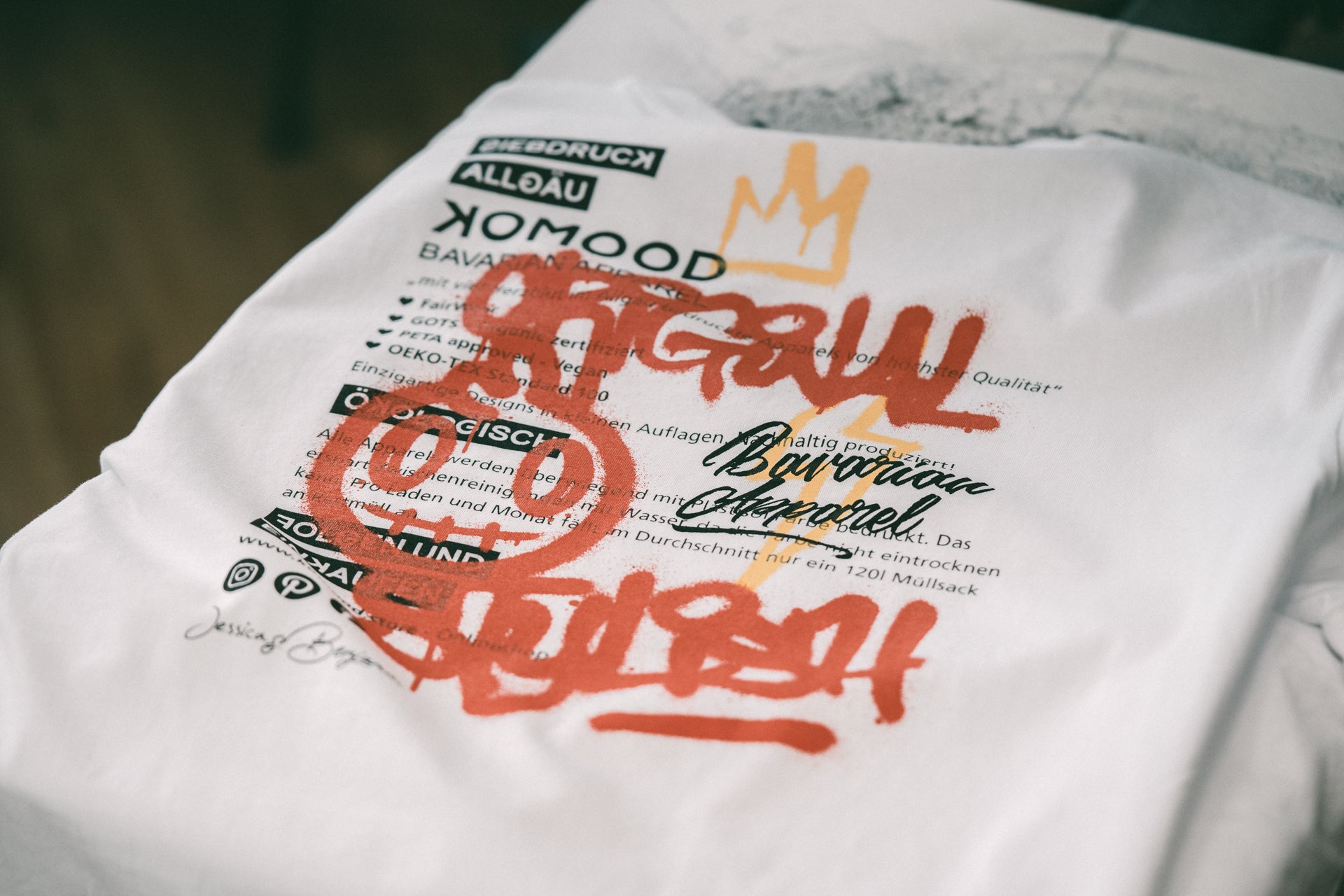 AUSVERKAUFT: Supporter Unisex Premium T-Shirt