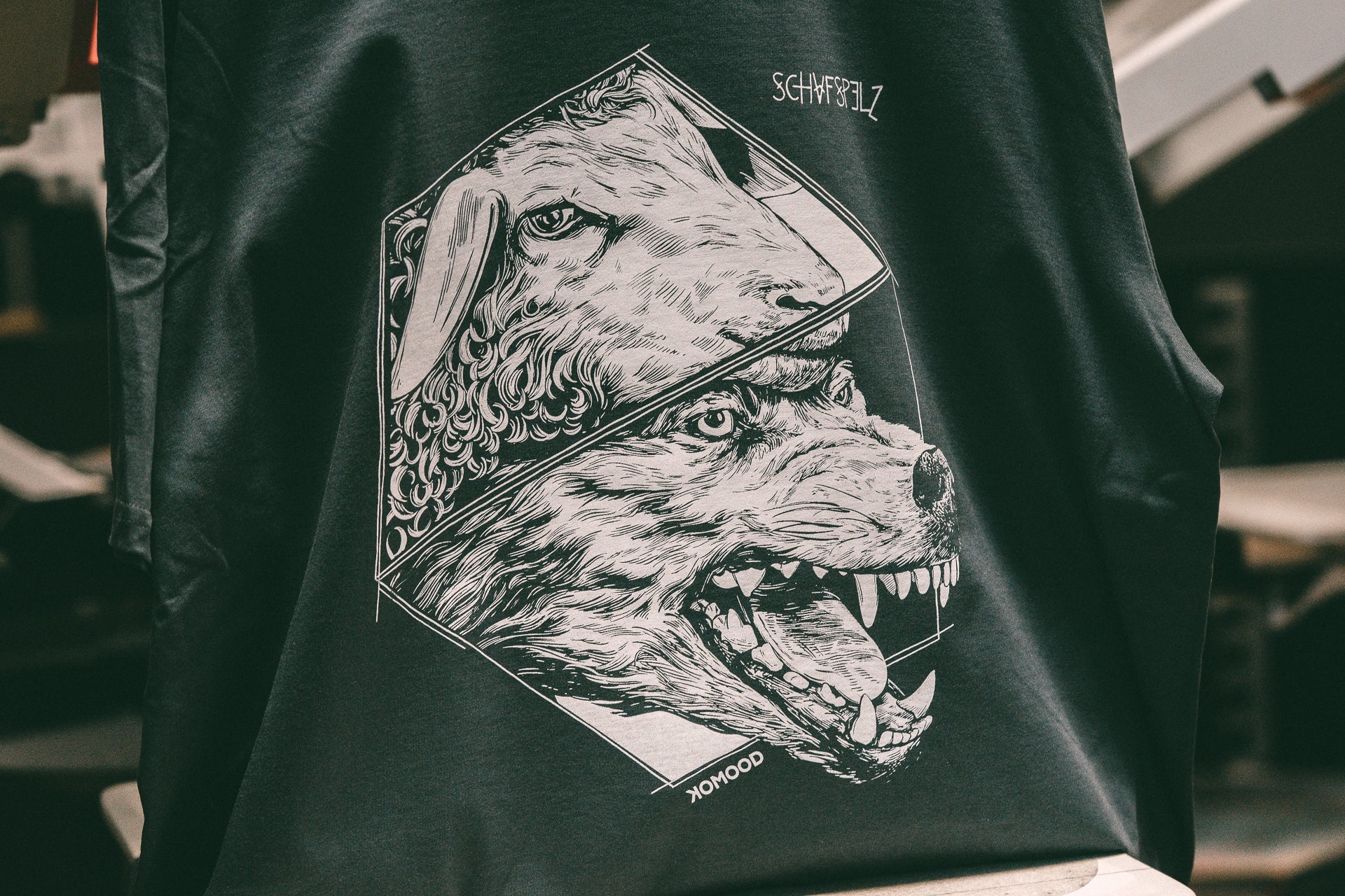 Schafspelz Unisex Premium T-Shirt
